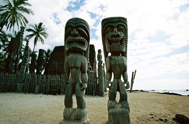 Protector kii at Pu O Honaunau National Historic Park, Hawaii
